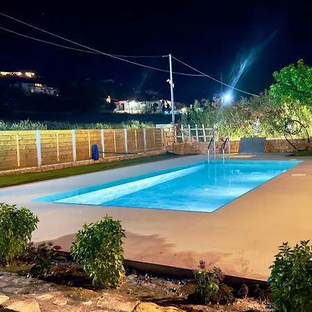 Eftichia Villa *